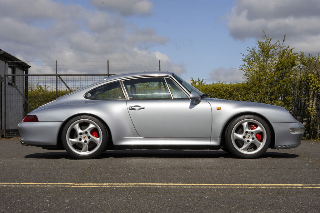 Porsche 993 Carrera 4S