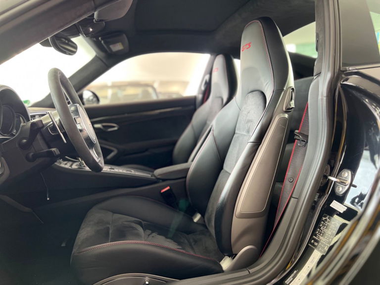 Porsche 991 Carrera GTS