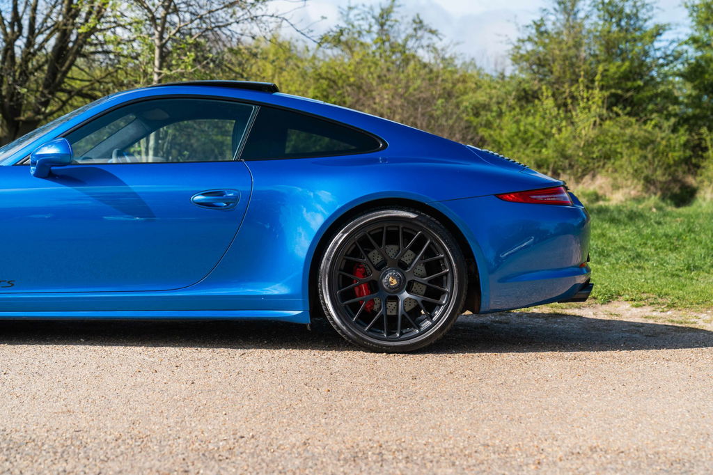 Porsche 991 Carrera GTS