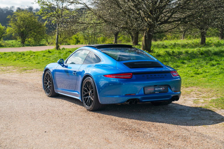 Porsche 991 Carrera GTS