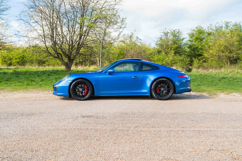 Porsche 991 Carrera GTS