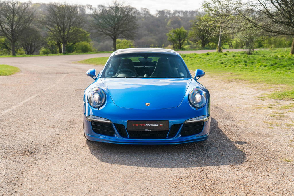 Porsche 991 Carrera GTS