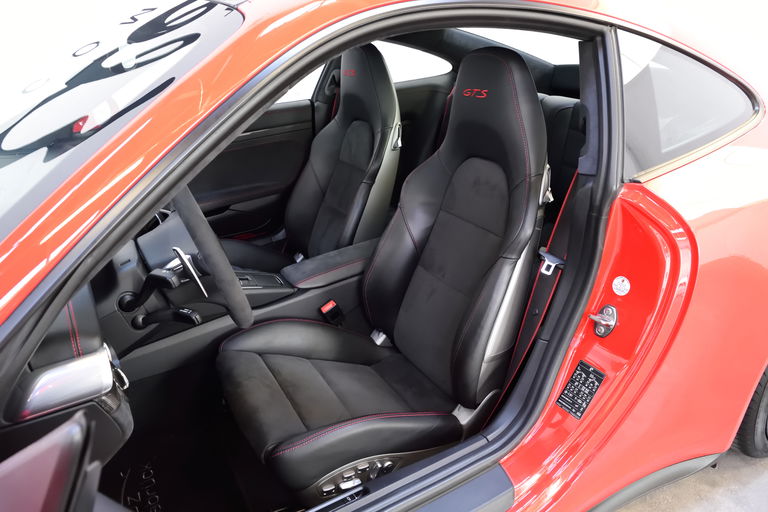 Porsche 991 Carrera GTS