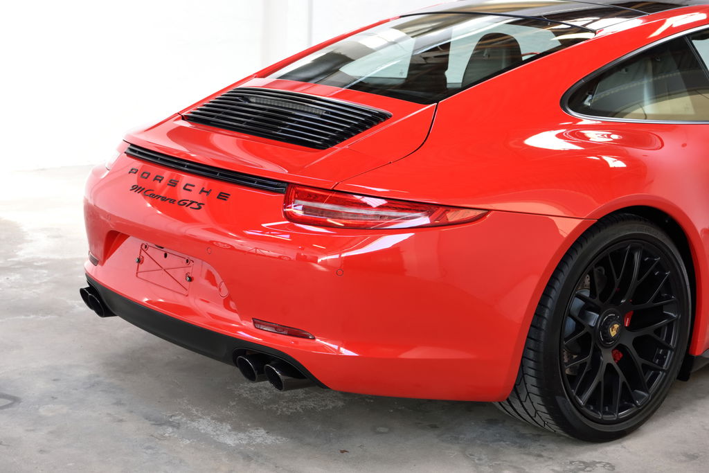 Porsche 991 Carrera GTS