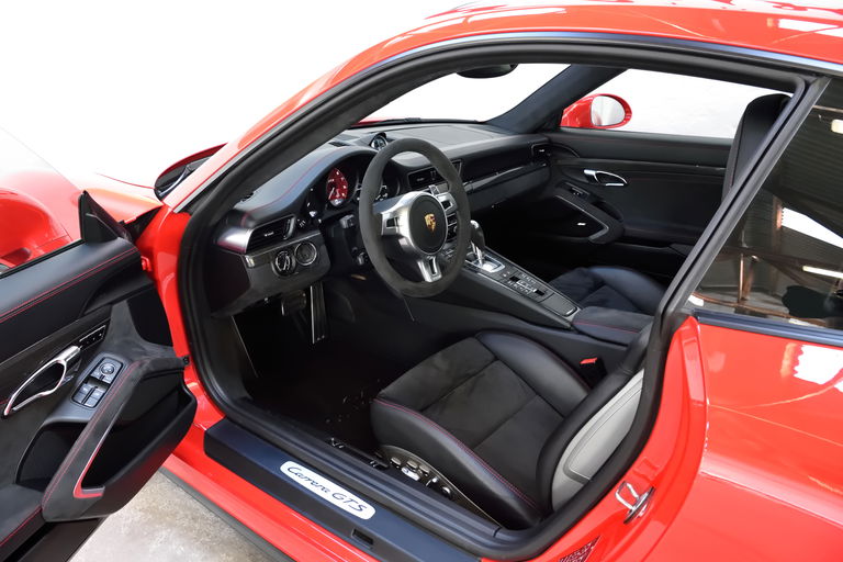 Porsche 991 Carrera GTS