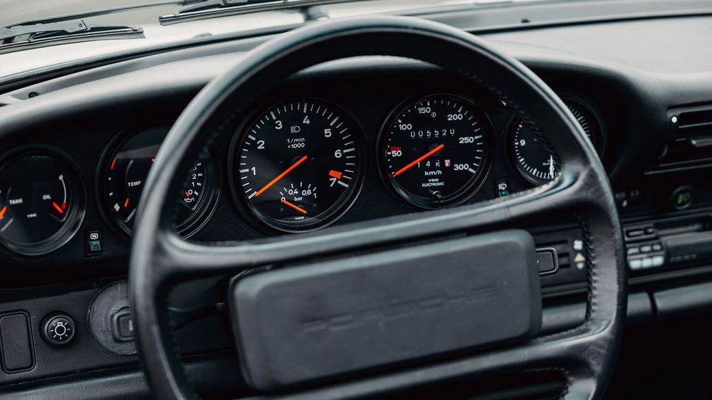 Porsche 911 Turbo 3.3 (US)