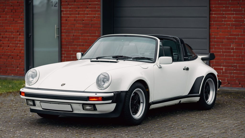 Porsche 911 Turbo 3.3 (US)