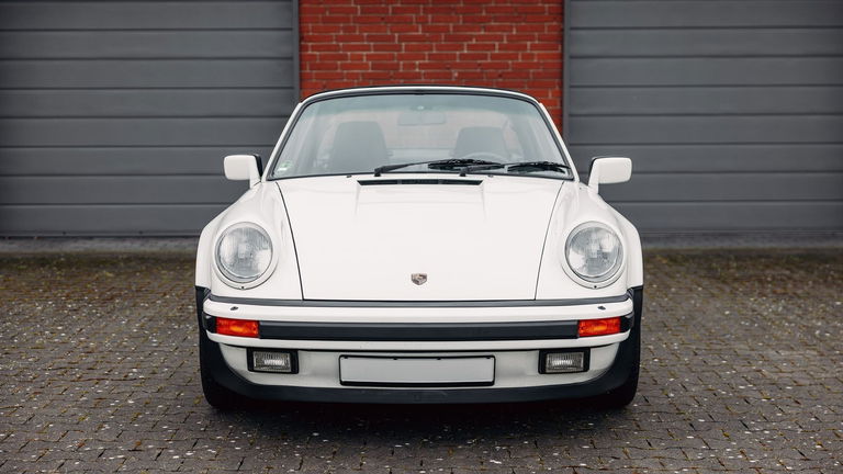 Porsche 911 Turbo 3.3 (US)