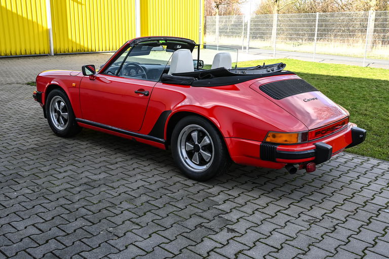 Porsche 911 Carrera 3.2