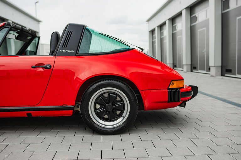 Porsche 911 Carrera 3.2