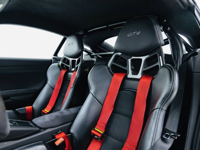 Porsche 981 Cayman GT4