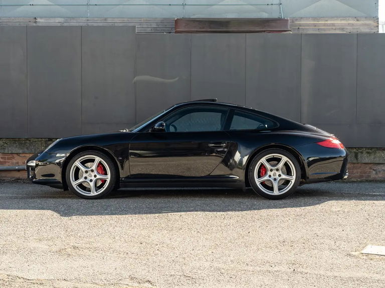 porsche-997-911-coupe-3-8-carrera-4s