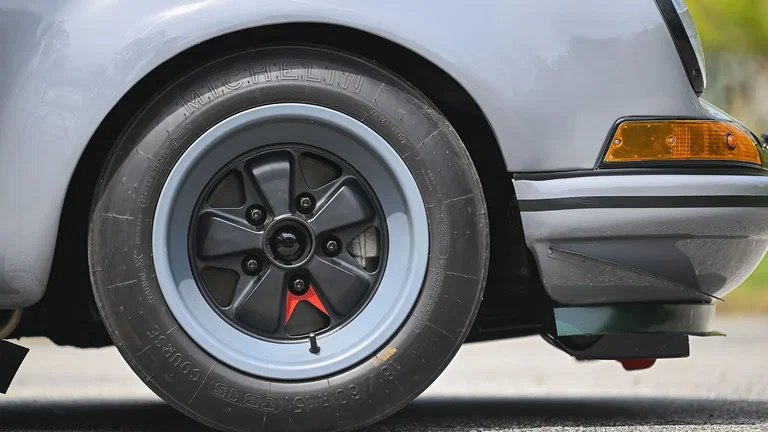 Porsche 911 Backdate