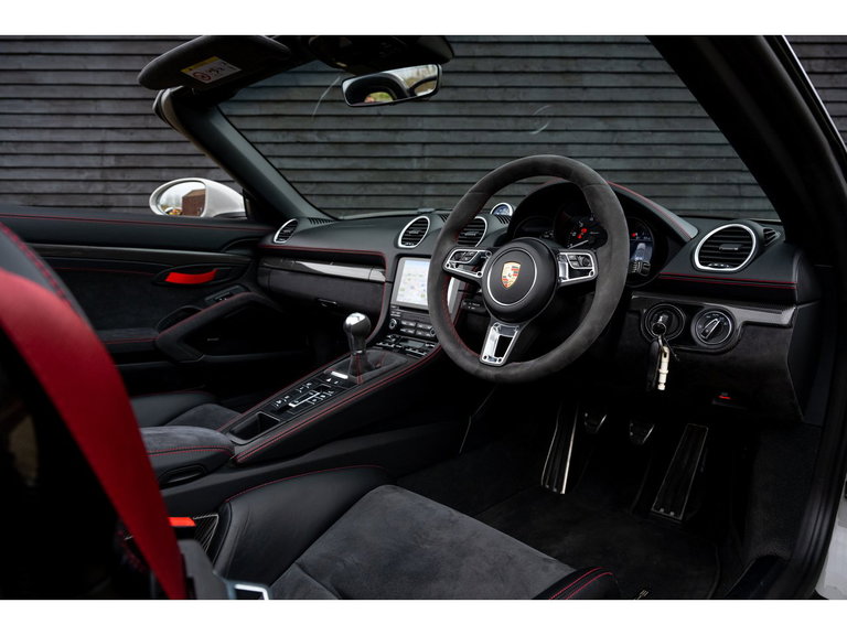 Porsche 718 Spyder