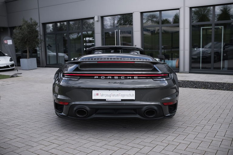 Porsche 992 Turbo