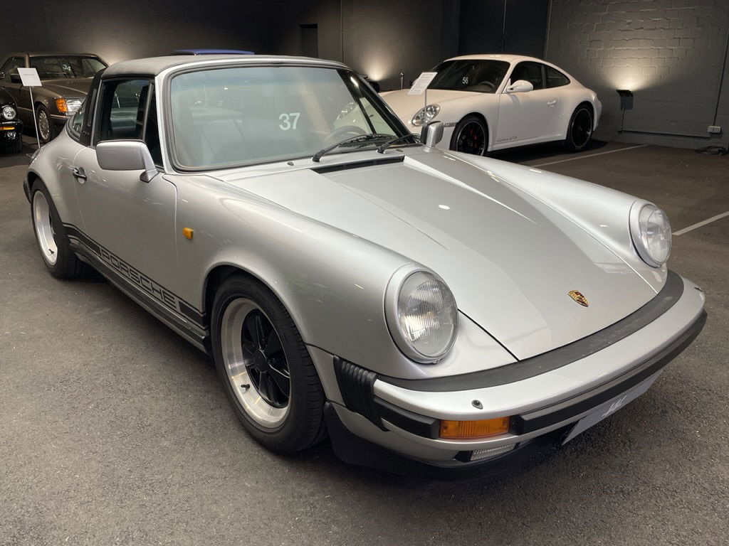 Porsche 911 Carrera 3.2