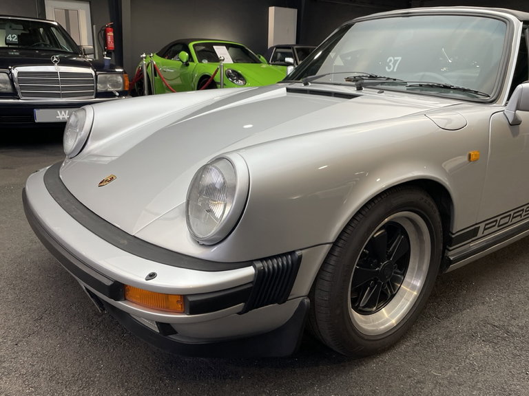 Porsche 911 Carrera 3.2