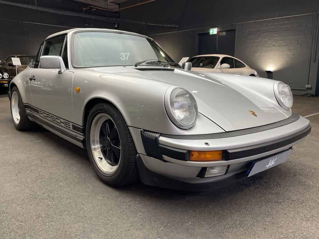 Porsche 911 Carrera 3.2
