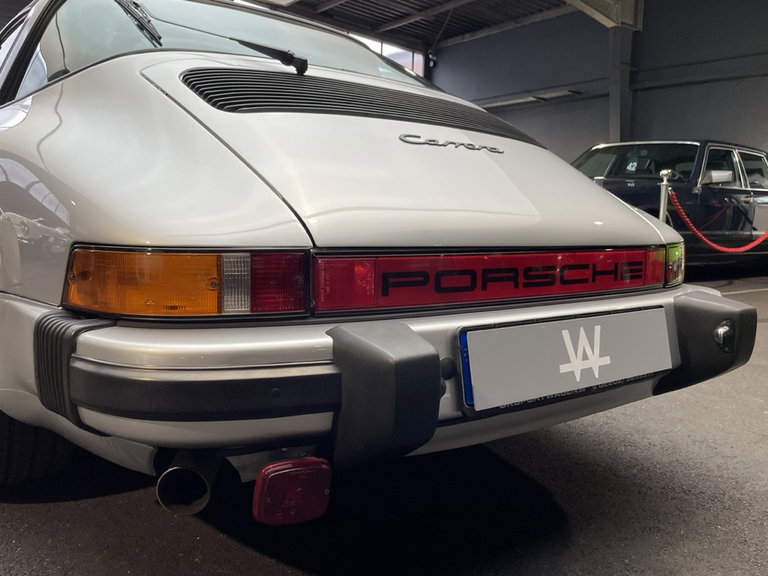 Porsche 911 Carrera 3.2