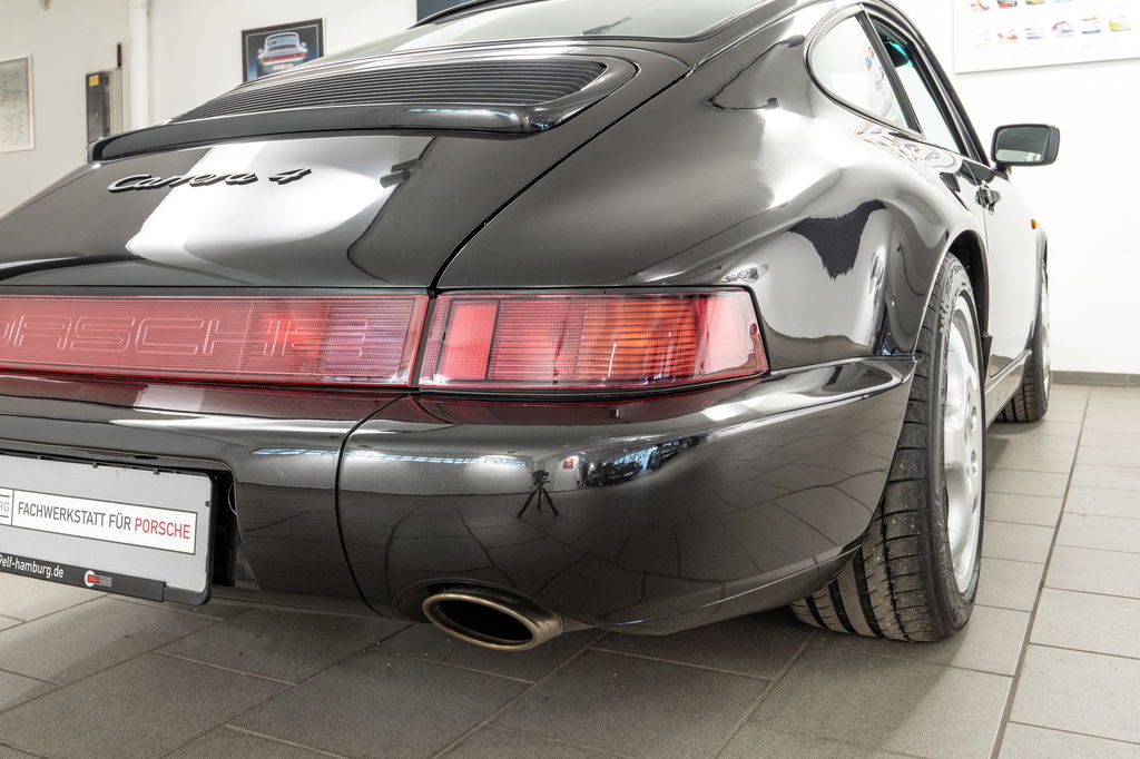 Porsche 964 Carrera 4