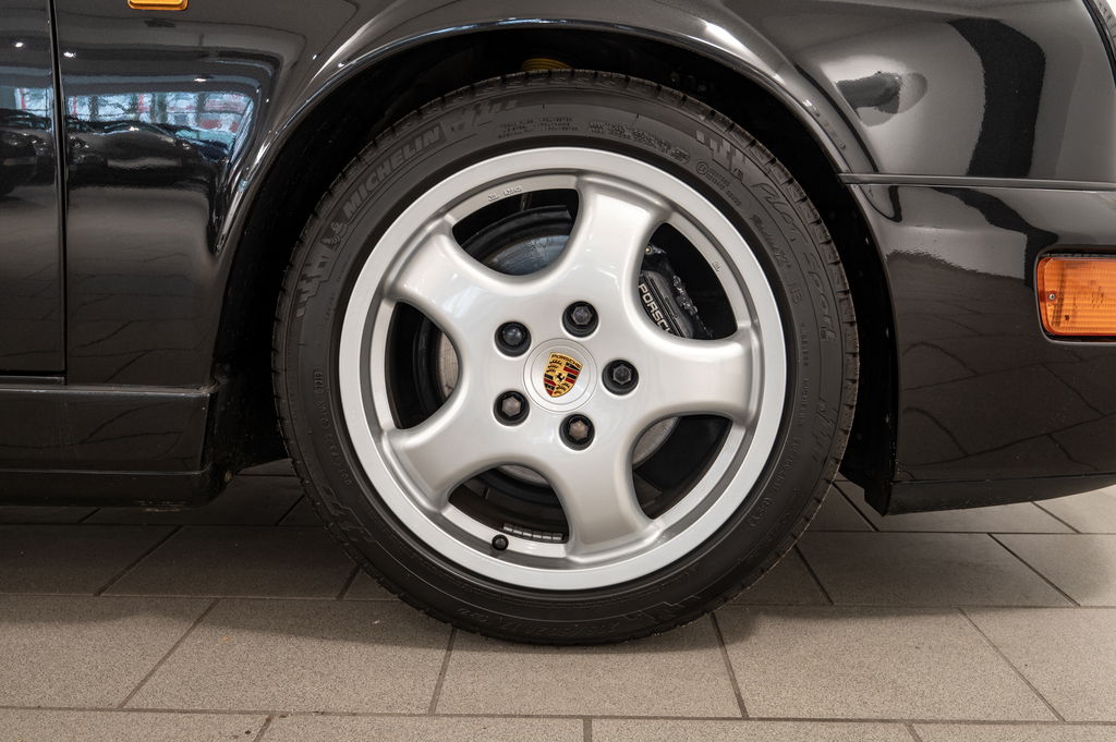 Porsche 964 Carrera 4