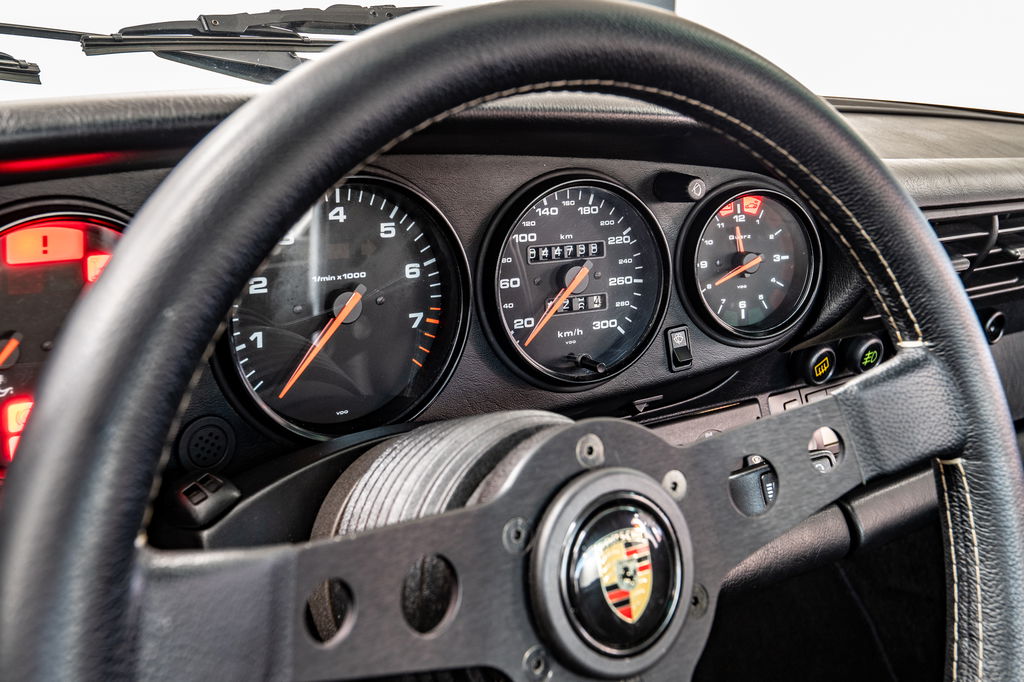 Porsche 964 Carrera 4