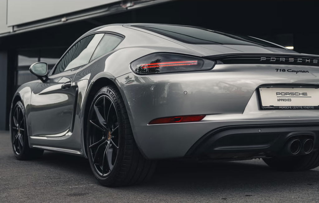 Porsche 718 Cayman