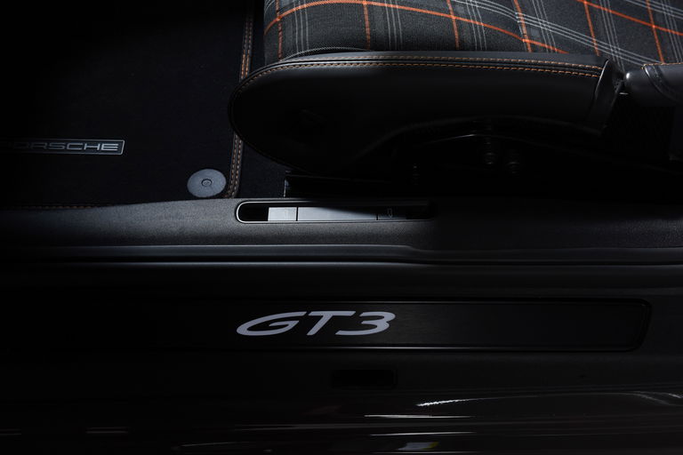 Porsche 992 GT3 Touring