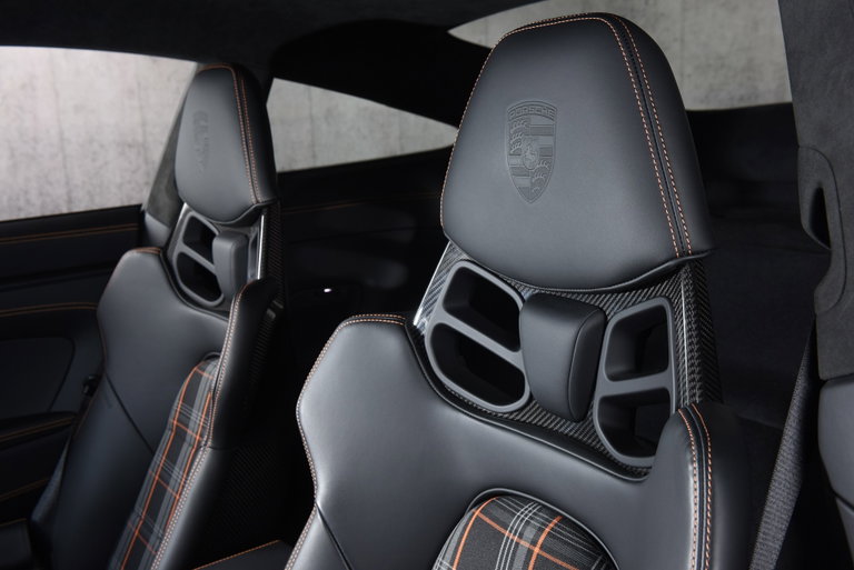 Porsche 992 GT3 Touring