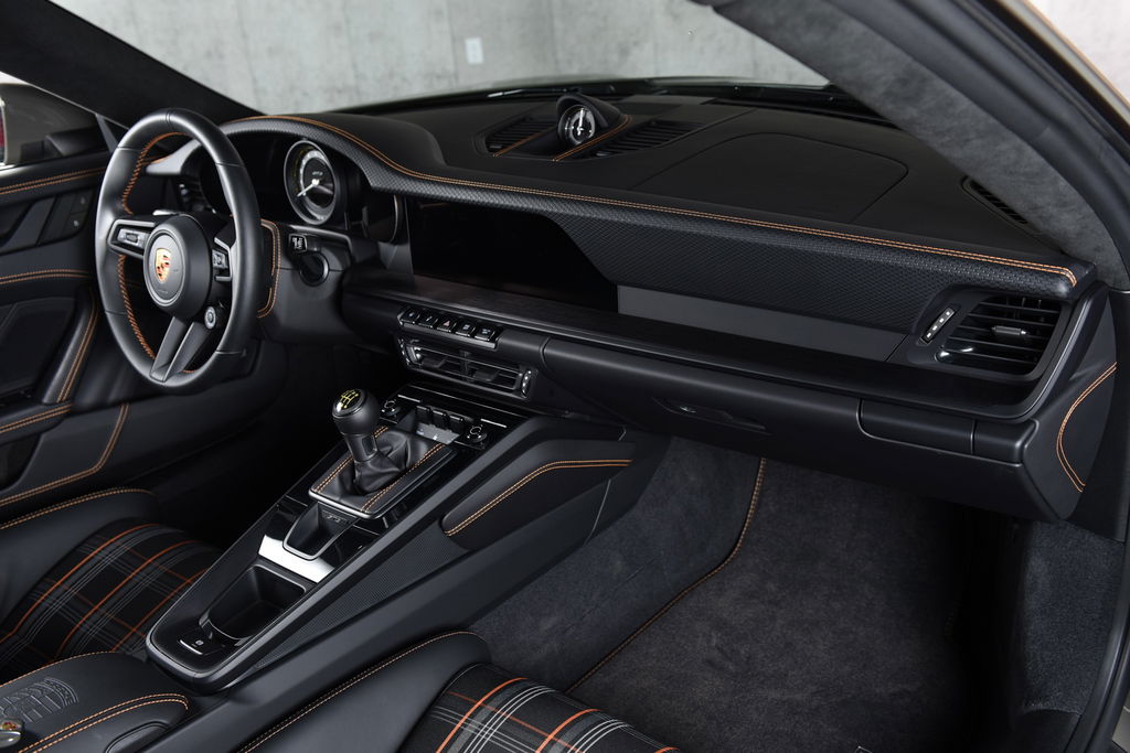 Porsche 992 GT3 Touring