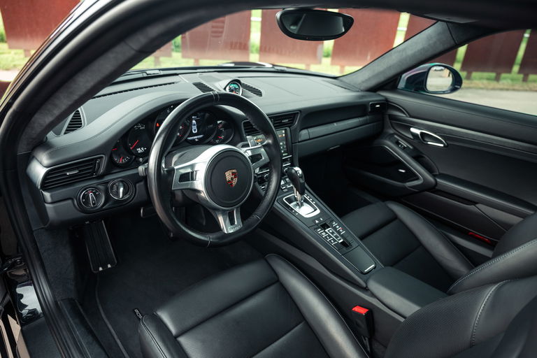 Porsche 991 Carrera GTS