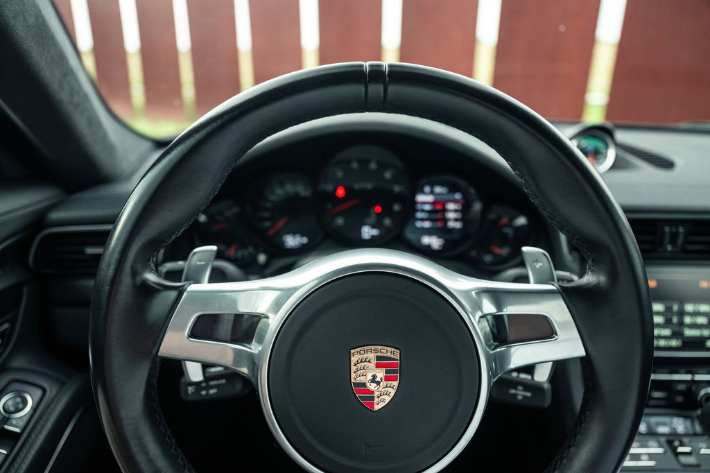 Porsche 991 Carrera GTS