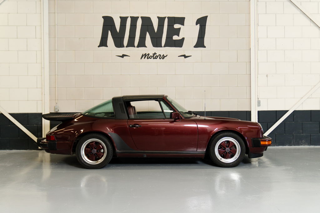 Porsche 911 Carrera 3.2 (US)