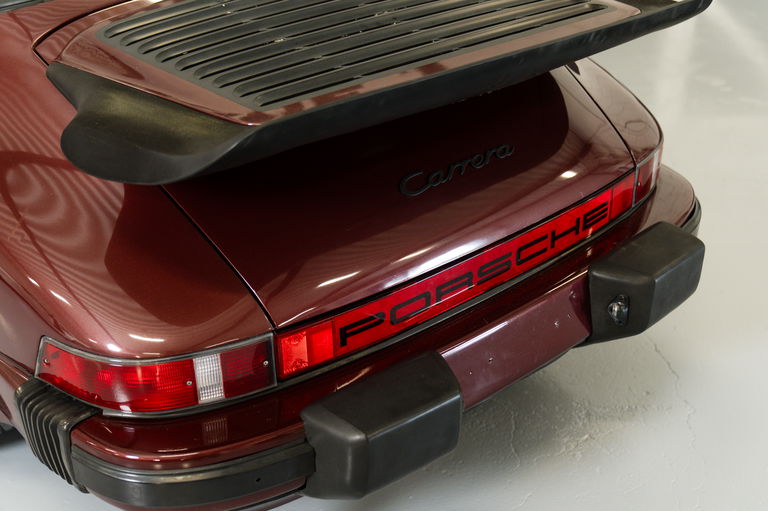 Porsche 911 Carrera 3.2 (US)