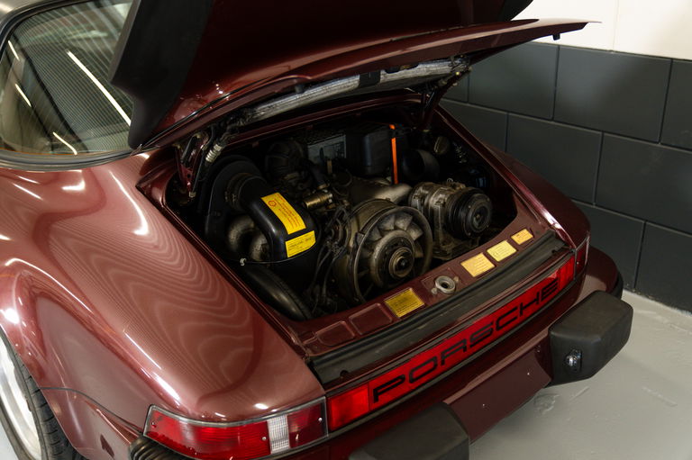 Porsche 911 Carrera 3.2 (US)