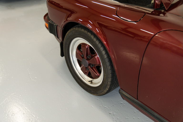 Porsche 911 Carrera 3.2 (US)