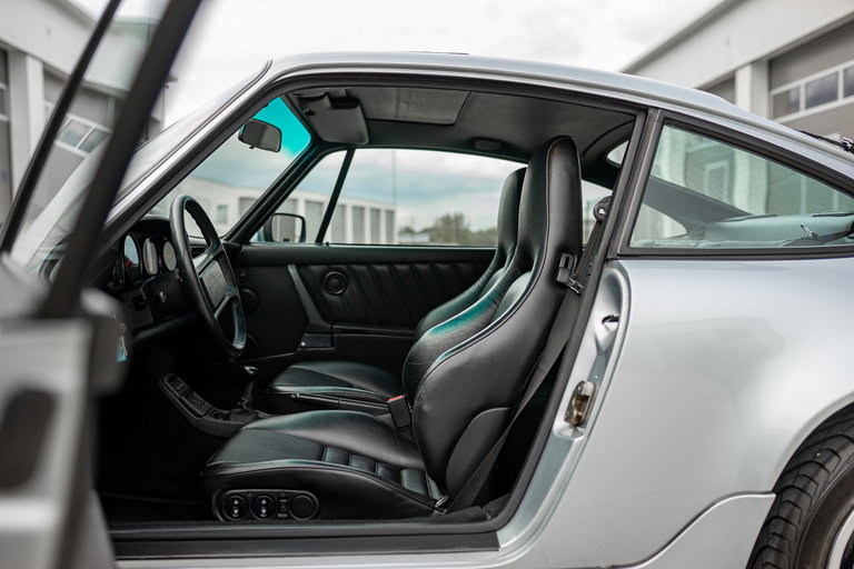 Porsche 964 Carrera 4