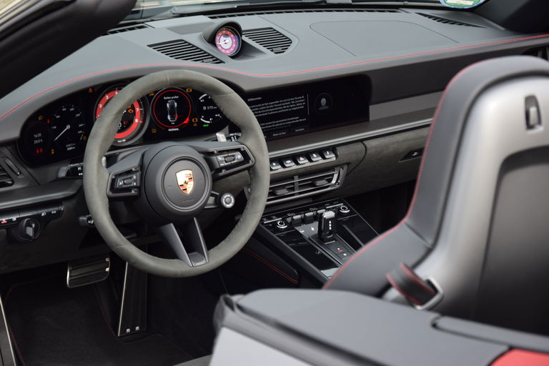 Porsche 992 Carrera GTS