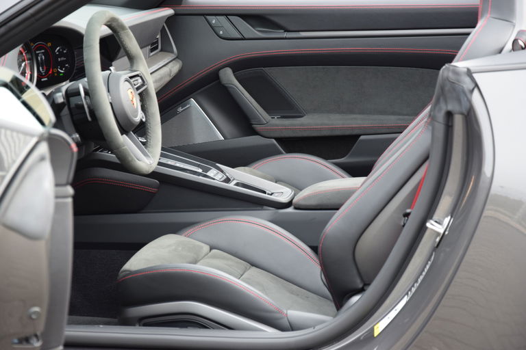 Porsche 992 Carrera GTS