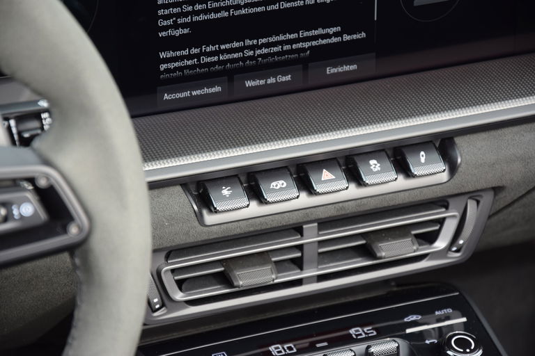 Porsche 992 Carrera GTS