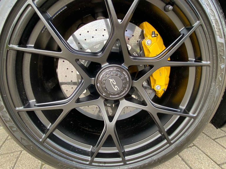 Porsche 718 Cayman GT4 RS