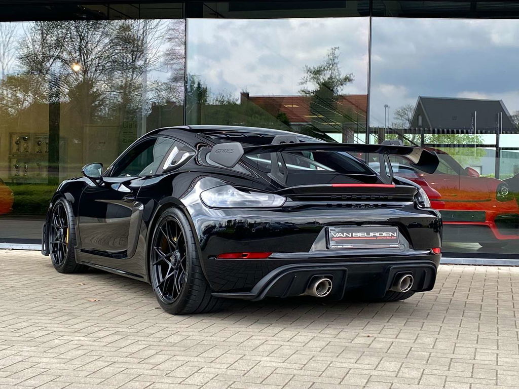 Porsche 718 Cayman GT4 RS