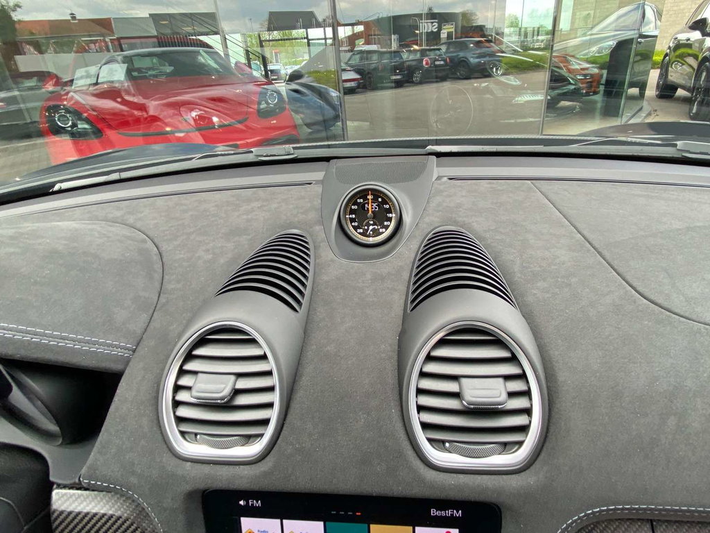 Porsche 718 Cayman GT4 RS