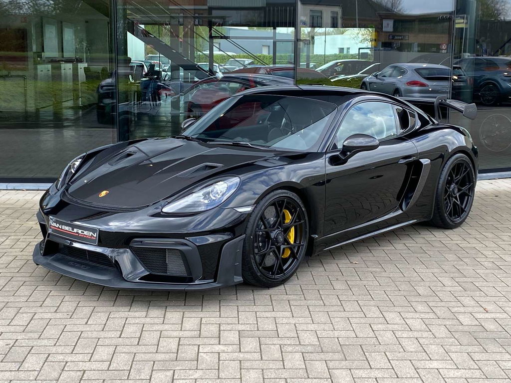Porsche 718 Cayman GT4 RS