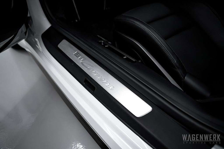 Porsche 992 Carrera
