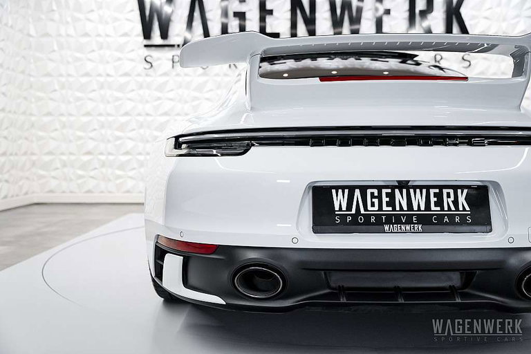 Porsche 992 Carrera
