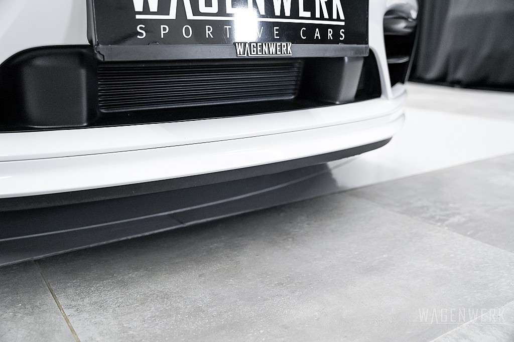 Porsche 992 Carrera