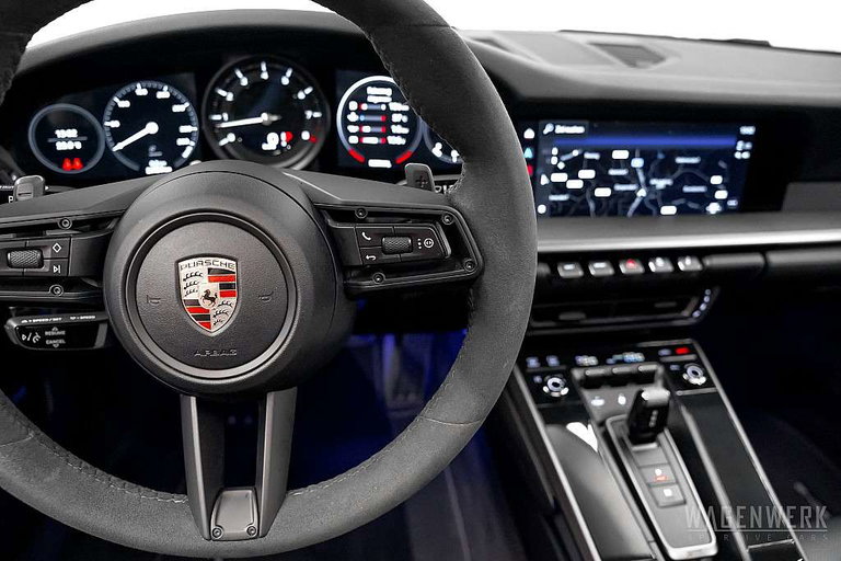 Porsche 992 Carrera