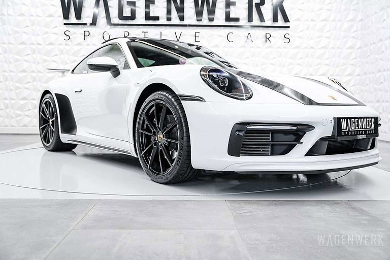Porsche 992 Carrera