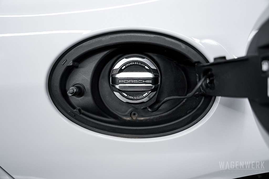 Porsche 992 Carrera